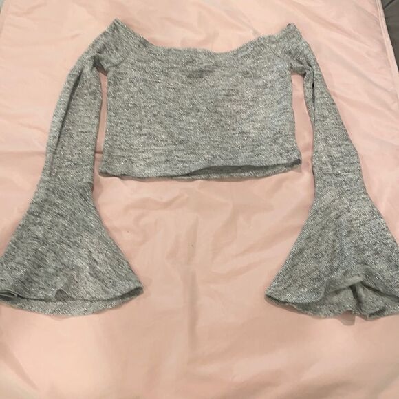 Forever 21 Funky crop top with bell sleeves - Picture 1 of 6